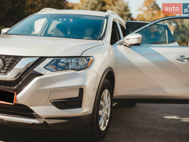 Серый Ниссан Rogue, объемом двигателя 2.5 л и пробегом 197 тыс. км за 15700 $, фото 28 на Automoto.ua