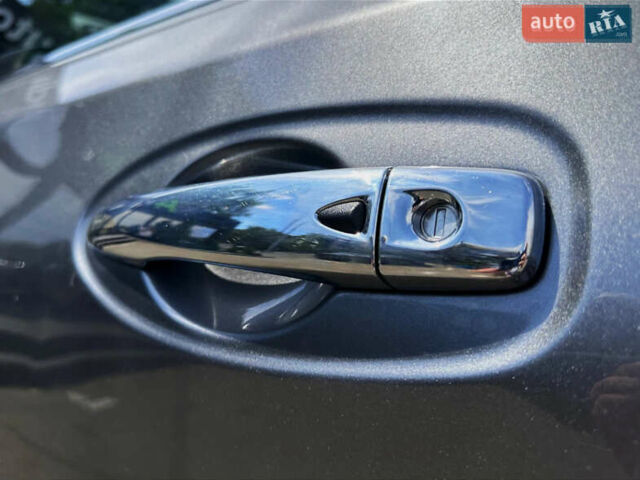 Серый Ниссан Rogue, объемом двигателя 2.49 л и пробегом 102 тыс. км за 14400 $, фото 4 на Automoto.ua