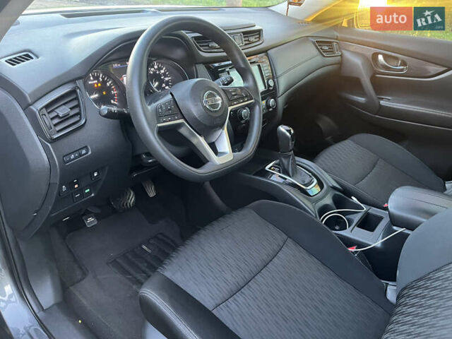 Серый Ниссан Rogue, объемом двигателя 2.49 л и пробегом 115 тыс. км за 12800 $, фото 53 на Automoto.ua