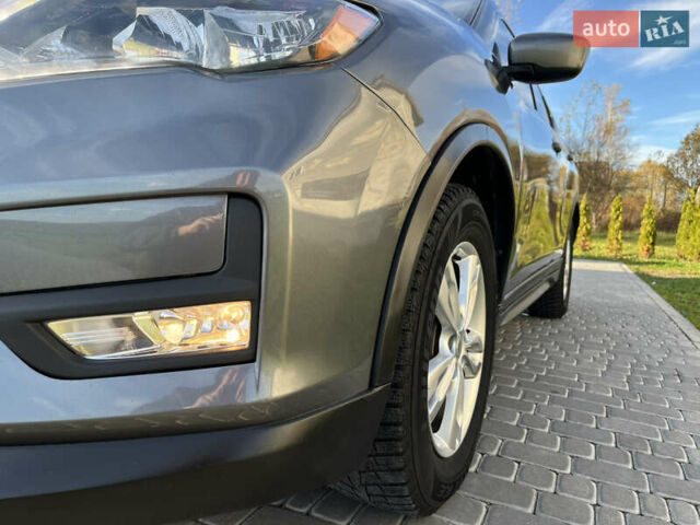 Серый Ниссан Rogue, объемом двигателя 2.49 л и пробегом 115 тыс. км за 12800 $, фото 42 на Automoto.ua