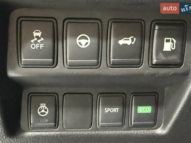 Серый Ниссан Rogue, объемом двигателя 2.49 л и пробегом 125 тыс. км за 20000 $, фото 28 на Automoto.ua