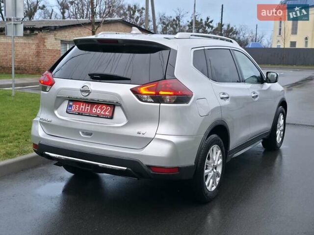 Серый Ниссан Rogue, объемом двигателя 2.49 л и пробегом 189 тыс. км за 13800 $, фото 10 на Automoto.ua