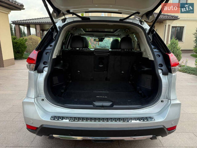 Сірий Ніссан Rogue, об'ємом двигуна 2.49 л та пробігом 87 тис. км за 17500 $, фото 8 на Automoto.ua