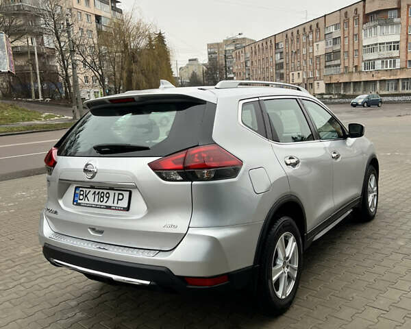 Сірий Ніссан Rogue, об'ємом двигуна 2.49 л та пробігом 143 тис. км за 13400 $, фото 7 на Automoto.ua