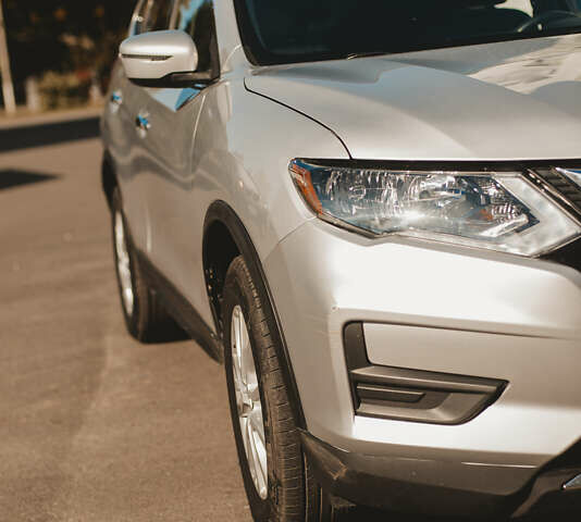 Серый Ниссан Rogue, объемом двигателя 2.5 л и пробегом 197 тыс. км за 15700 $, фото 30 на Automoto.ua