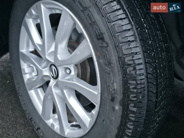 Серый Ниссан Rogue, объемом двигателя 2.49 л и пробегом 189 тыс. км за 13800 $, фото 16 на Automoto.ua