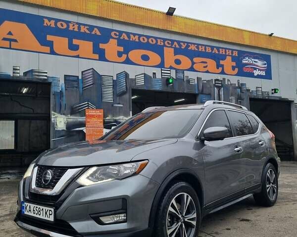 Серый Ниссан Rogue, объемом двигателя 2.49 л и пробегом 139 тыс. км за 14800 $, фото 3 на Automoto.ua