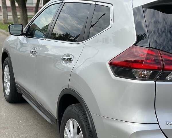 Серый Ниссан Rogue, объемом двигателя 2.5 л и пробегом 116 тыс. км за 16300 $, фото 6 на Automoto.ua