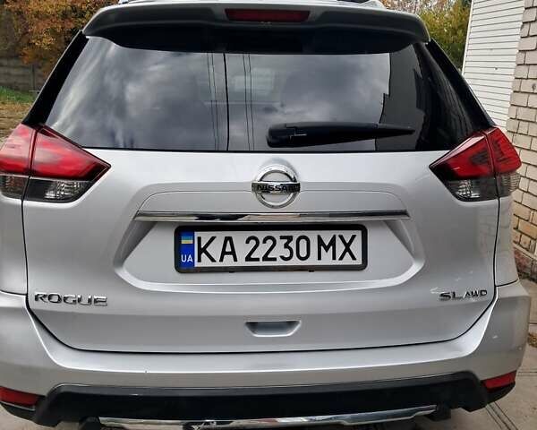 Сірий Ніссан Rogue, об'ємом двигуна 2.49 л та пробігом 137 тис. км за 15500 $, фото 6 на Automoto.ua