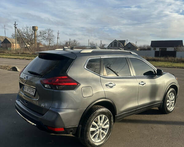 Сірий Ніссан Rogue, об'ємом двигуна 2.49 л та пробігом 135 тис. км за 12500 $, фото 7 на Automoto.ua