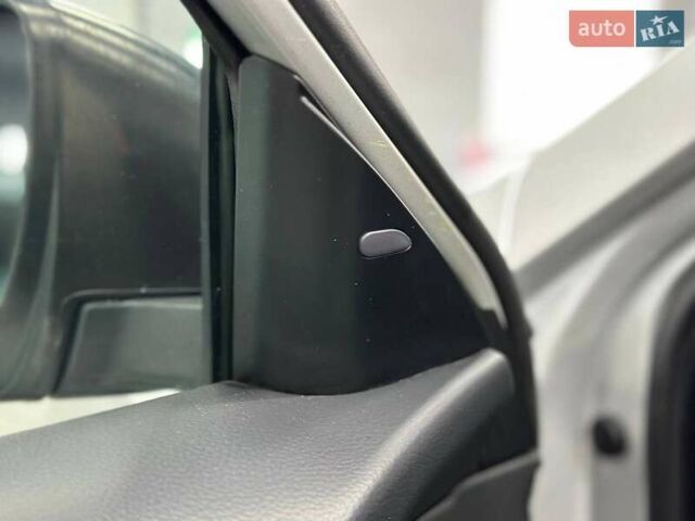 Серый Ниссан Rogue, объемом двигателя 2.5 л и пробегом 125 тыс. км за 15499 $, фото 14 на Automoto.ua