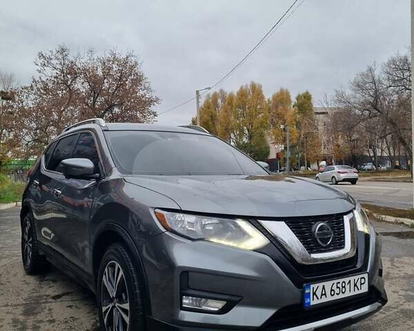 Серый Ниссан Rogue, объемом двигателя 2.49 л и пробегом 139 тыс. км за 14800 $, фото 17 на Automoto.ua