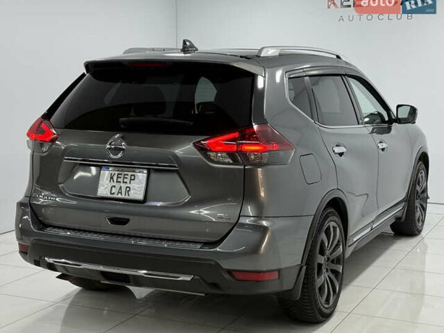 Серый Ниссан Rogue, объемом двигателя 2.49 л и пробегом 125 тыс. км за 20000 $, фото 20 на Automoto.ua