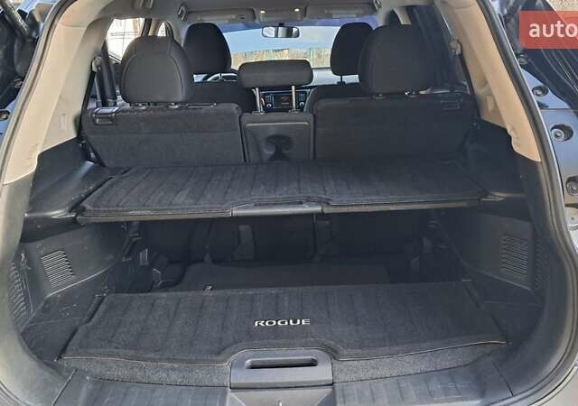 Серый Ниссан Rogue, объемом двигателя 2.49 л и пробегом 70 тыс. км за 15555 $, фото 13 на Automoto.ua