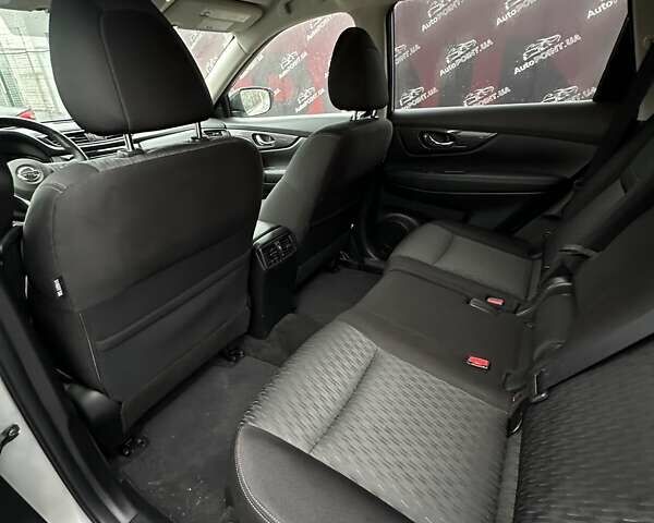 Серый Ниссан Rogue, объемом двигателя 2.5 л и пробегом 117 тыс. км за 14900 $, фото 24 на Automoto.ua