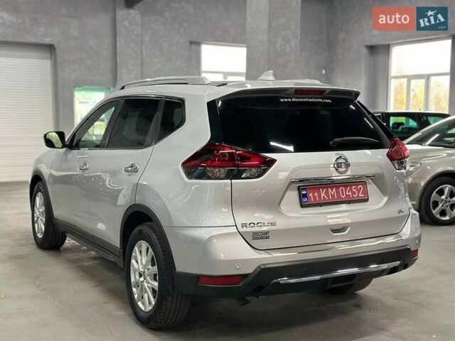Серый Ниссан Rogue, объемом двигателя 2.5 л и пробегом 125 тыс. км за 15499 $, фото 4 на Automoto.ua