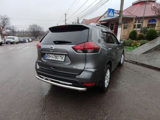 Сірий Ніссан Rogue, об'ємом двигуна 2.5 л та пробігом 135 тис. км за 17300 $, фото 3 на Automoto.ua