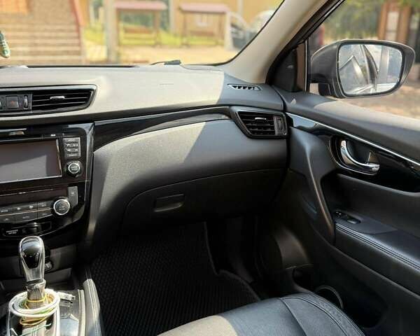 Серый Ниссан Rogue, объемом двигателя 2 л и пробегом 106 тыс. км за 16500 $, фото 5 на Automoto.ua