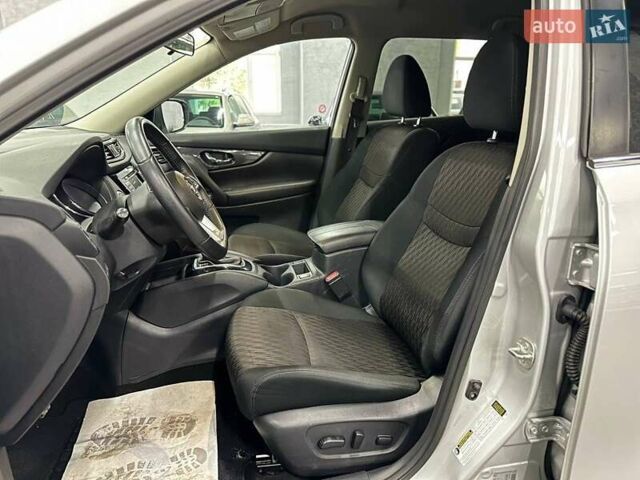 Серый Ниссан Rogue, объемом двигателя 2.5 л и пробегом 125 тыс. км за 15499 $, фото 10 на Automoto.ua