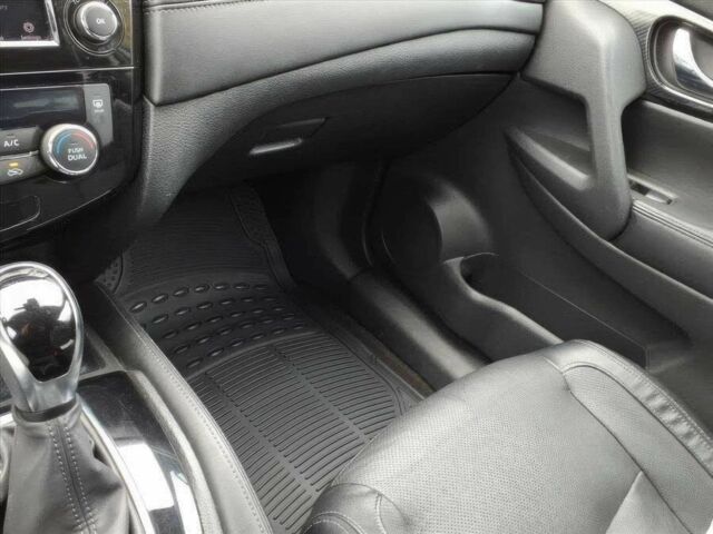 Серый Ниссан Rogue, объемом двигателя 2.5 л и пробегом 42 тыс. км за 9500 $, фото 9 на Automoto.ua