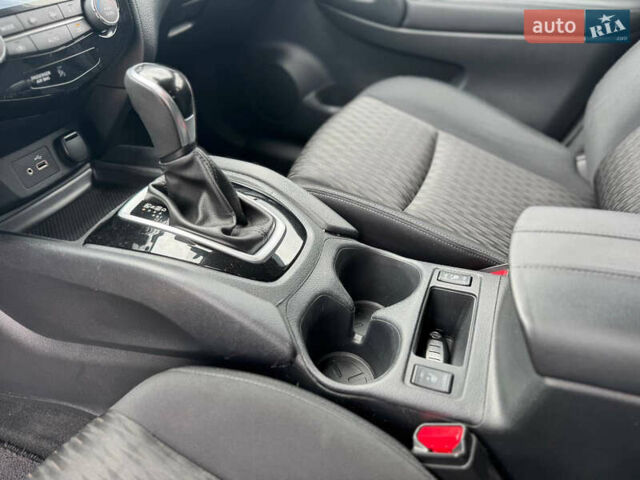 Сірий Ніссан Rogue, об'ємом двигуна 2.49 л та пробігом 61 тис. км за 16800 $, фото 18 на Automoto.ua
