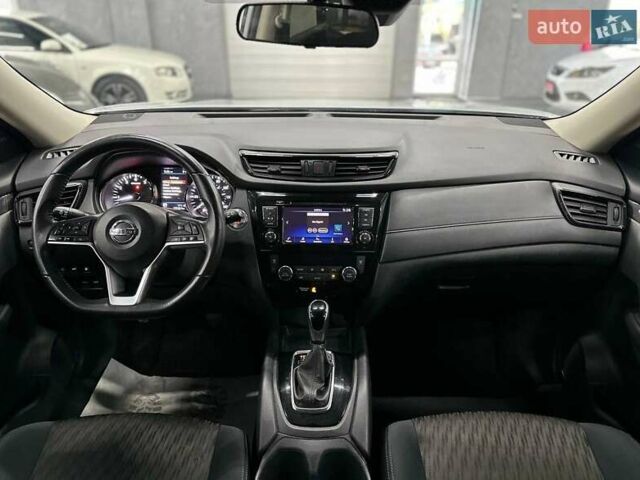 Серый Ниссан Rogue, объемом двигателя 2.5 л и пробегом 125 тыс. км за 15499 $, фото 19 на Automoto.ua