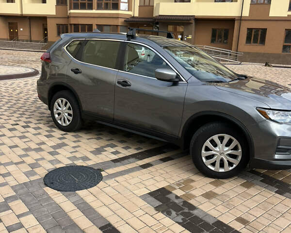 Сірий Ніссан Rogue, об'ємом двигуна 2.49 л та пробігом 120 тис. км за 14000 $, фото 6 на Automoto.ua