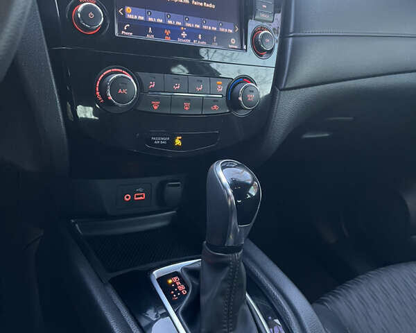 Серый Ниссан Rogue, объемом двигателя 2.49 л и пробегом 115 тыс. км за 12800 $, фото 67 на Automoto.ua