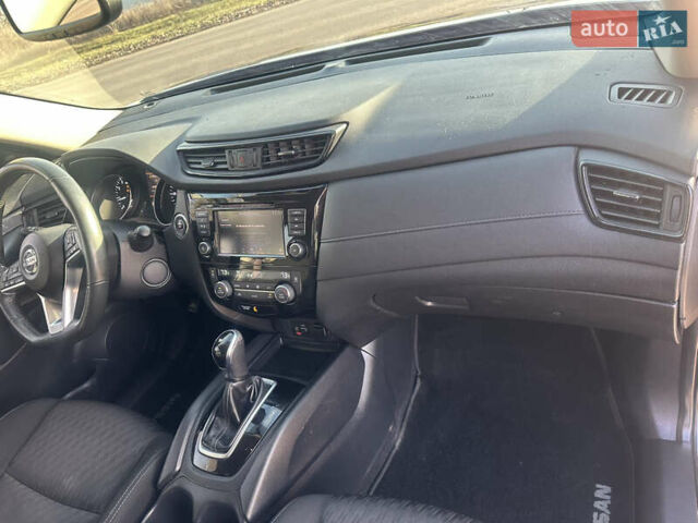 Сірий Ніссан Rogue, об'ємом двигуна 2.49 л та пробігом 135 тис. км за 12500 $, фото 13 на Automoto.ua
