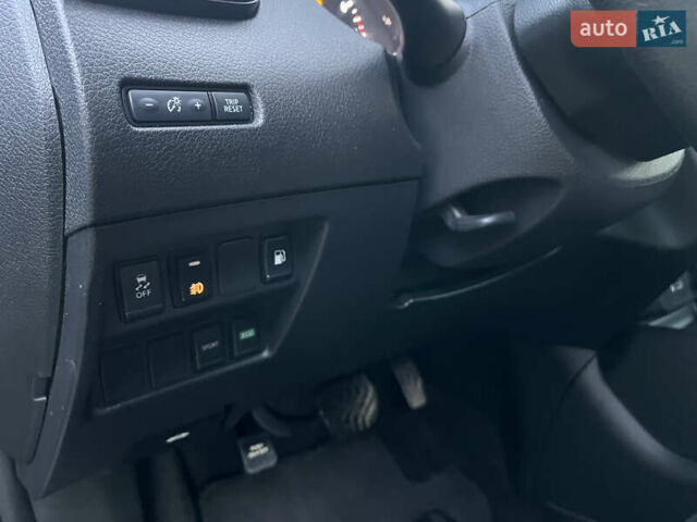 Серый Ниссан Rogue, объемом двигателя 2.49 л и пробегом 115 тыс. км за 12800 $, фото 57 на Automoto.ua