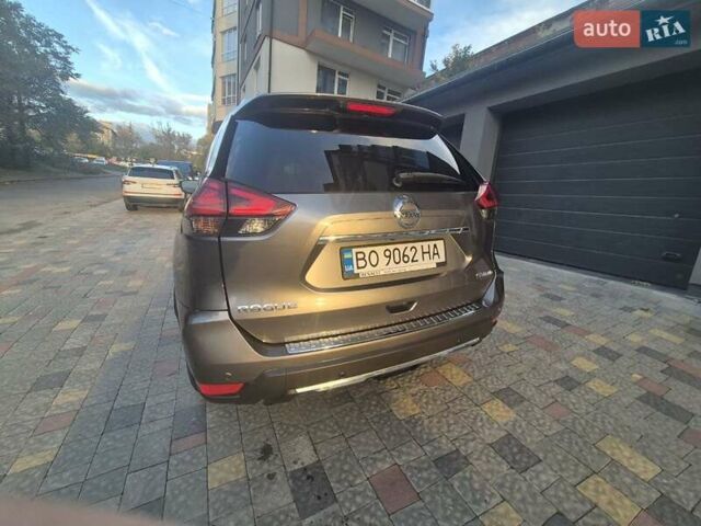 Серый Ниссан Rogue, объемом двигателя 2.49 л и пробегом 72 тыс. км за 15200 $, фото 4 на Automoto.ua