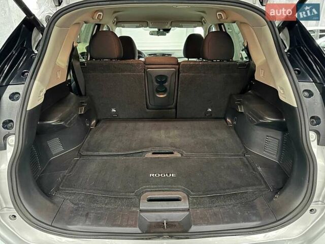 Серый Ниссан Rogue, объемом двигателя 2.5 л и пробегом 125 тыс. км за 15499 $, фото 22 на Automoto.ua