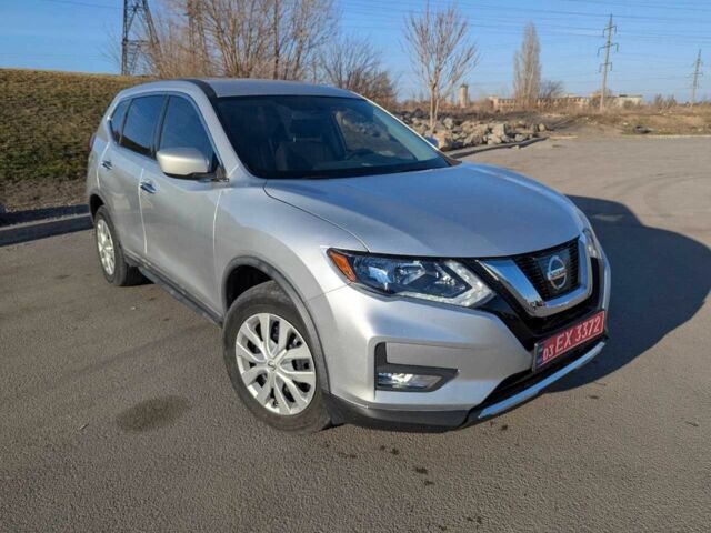 Серый Ниссан Rogue, объемом двигателя 2.5 л и пробегом 109 тыс. км за 13990 $, фото 1 на Automoto.ua