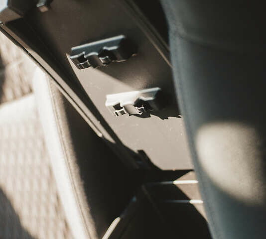 Серый Ниссан Rogue, объемом двигателя 2.5 л и пробегом 197 тыс. км за 15700 $, фото 23 на Automoto.ua