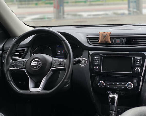 Серый Ниссан Rogue, объемом двигателя 2.49 л и пробегом 92 тыс. км за 16999 $, фото 7 на Automoto.ua