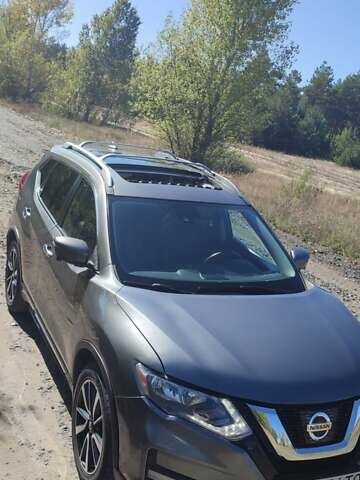 Серый Ниссан Rogue, объемом двигателя 2.49 л и пробегом 115 тыс. км за 15200 $, фото 2 на Automoto.ua