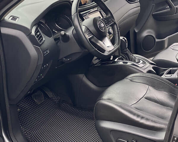 Серый Ниссан Rogue, объемом двигателя 2.49 л и пробегом 92 тыс. км за 16999 $, фото 6 на Automoto.ua