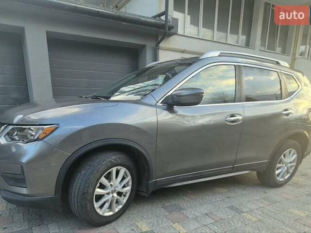 Серый Ниссан Rogue, объемом двигателя 2.49 л и пробегом 72 тыс. км за 15200 $, фото 1 на Automoto.ua
