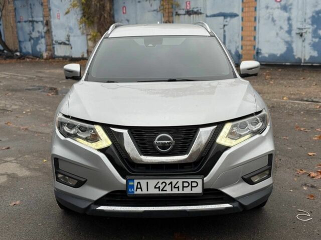 Серый Ниссан Rogue, объемом двигателя 2.5 л и пробегом 170 тыс. км за 12999 $, фото 1 на Automoto.ua