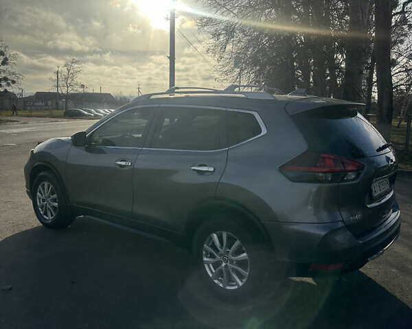 Сірий Ніссан Rogue, об'ємом двигуна 2.49 л та пробігом 135 тис. км за 12500 $, фото 6 на Automoto.ua