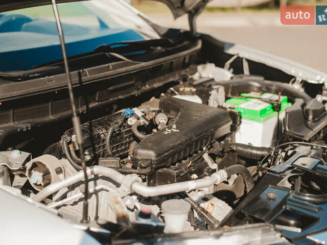 Серый Ниссан Rogue, объемом двигателя 2.5 л и пробегом 197 тыс. км за 15700 $, фото 12 на Automoto.ua