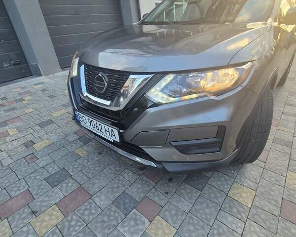 Серый Ниссан Rogue, объемом двигателя 2.49 л и пробегом 72 тыс. км за 15200 $, фото 11 на Automoto.ua