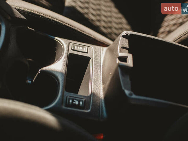 Серый Ниссан Rogue, объемом двигателя 2.5 л и пробегом 197 тыс. км за 15700 $, фото 20 на Automoto.ua