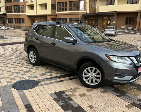 Сірий Ніссан Rogue, об'ємом двигуна 2.49 л та пробігом 120 тис. км за 14000 $, фото 5 на Automoto.ua