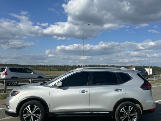 Серый Ниссан Rogue, объемом двигателя 2.49 л и пробегом 112 тыс. км за 15700 $, фото 2 на Automoto.ua