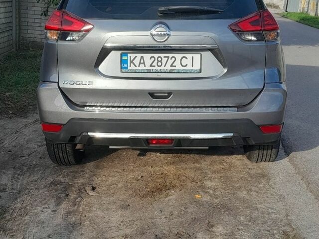 Серый Ниссан Rogue, объемом двигателя 2.5 л и пробегом 150 тыс. км за 14500 $, фото 3 на Automoto.ua