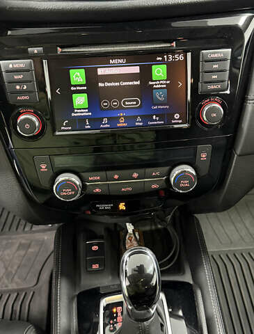 Серый Ниссан Rogue, объемом двигателя 2.49 л и пробегом 125 тыс. км за 20000 $, фото 30 на Automoto.ua