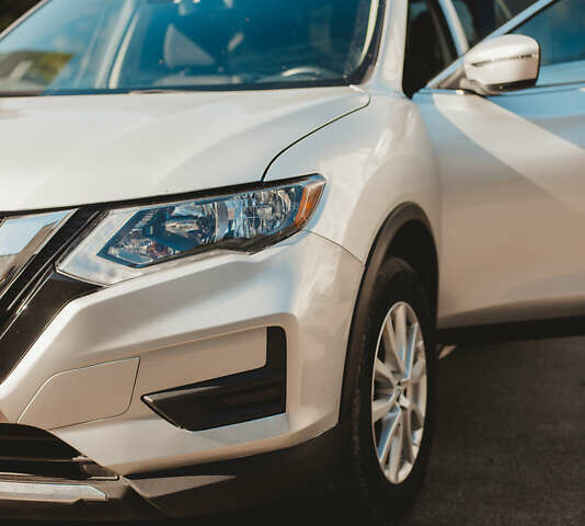 Серый Ниссан Rogue, объемом двигателя 2.5 л и пробегом 197 тыс. км за 15700 $, фото 29 на Automoto.ua