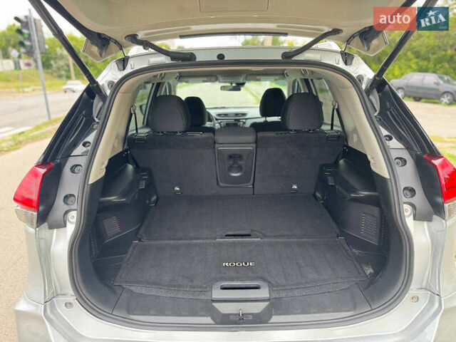 Сірий Ніссан Rogue, об'ємом двигуна 2.49 л та пробігом 61 тис. км за 16800 $, фото 21 на Automoto.ua