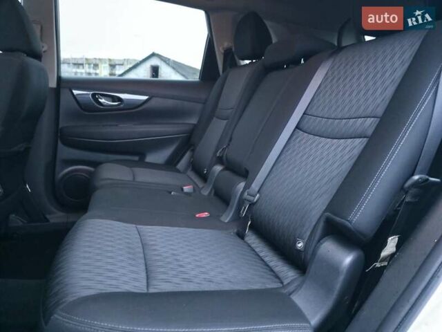 Серый Ниссан Rogue, объемом двигателя 2.49 л и пробегом 189 тыс. км за 13800 $, фото 36 на Automoto.ua